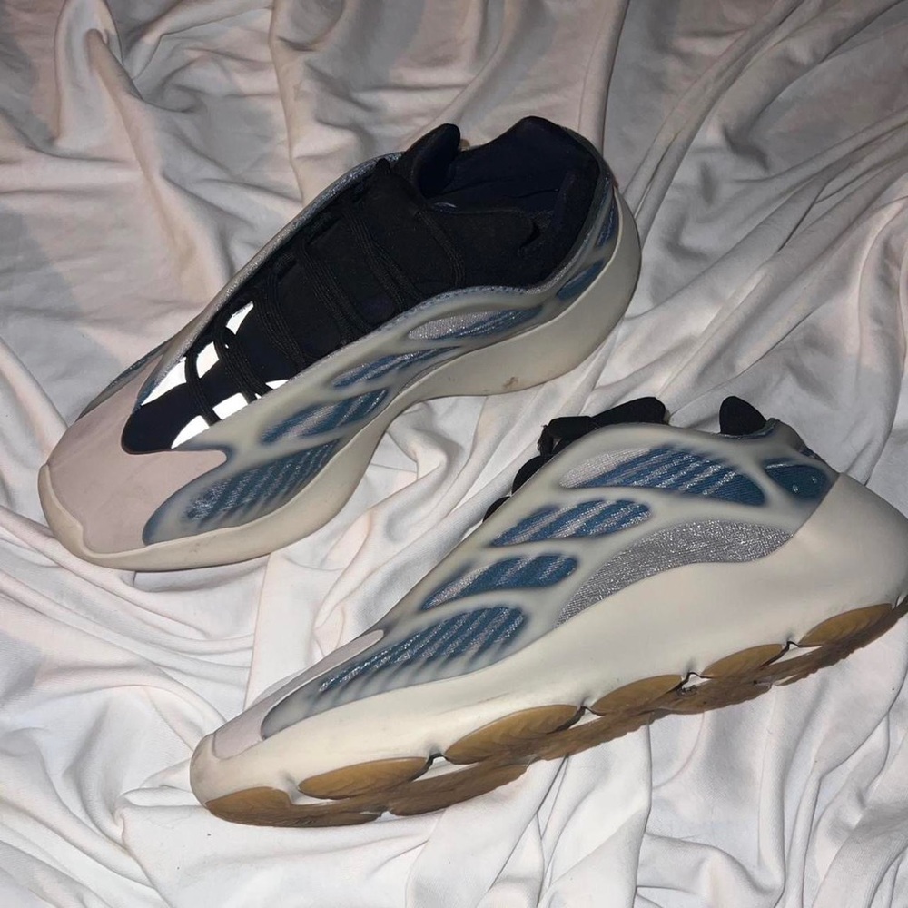 Yeezy 700 V3 ‘Kyanite’